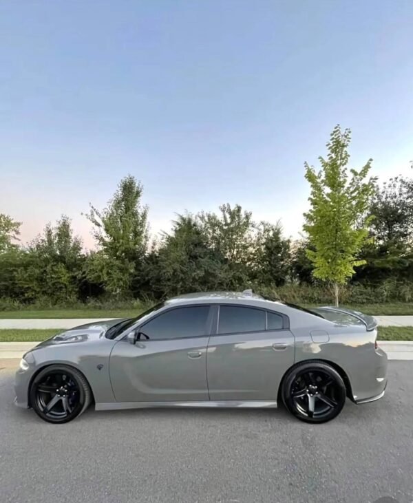 2017 Dodge Charger (SRT Hellcat Sedan) - Image 4