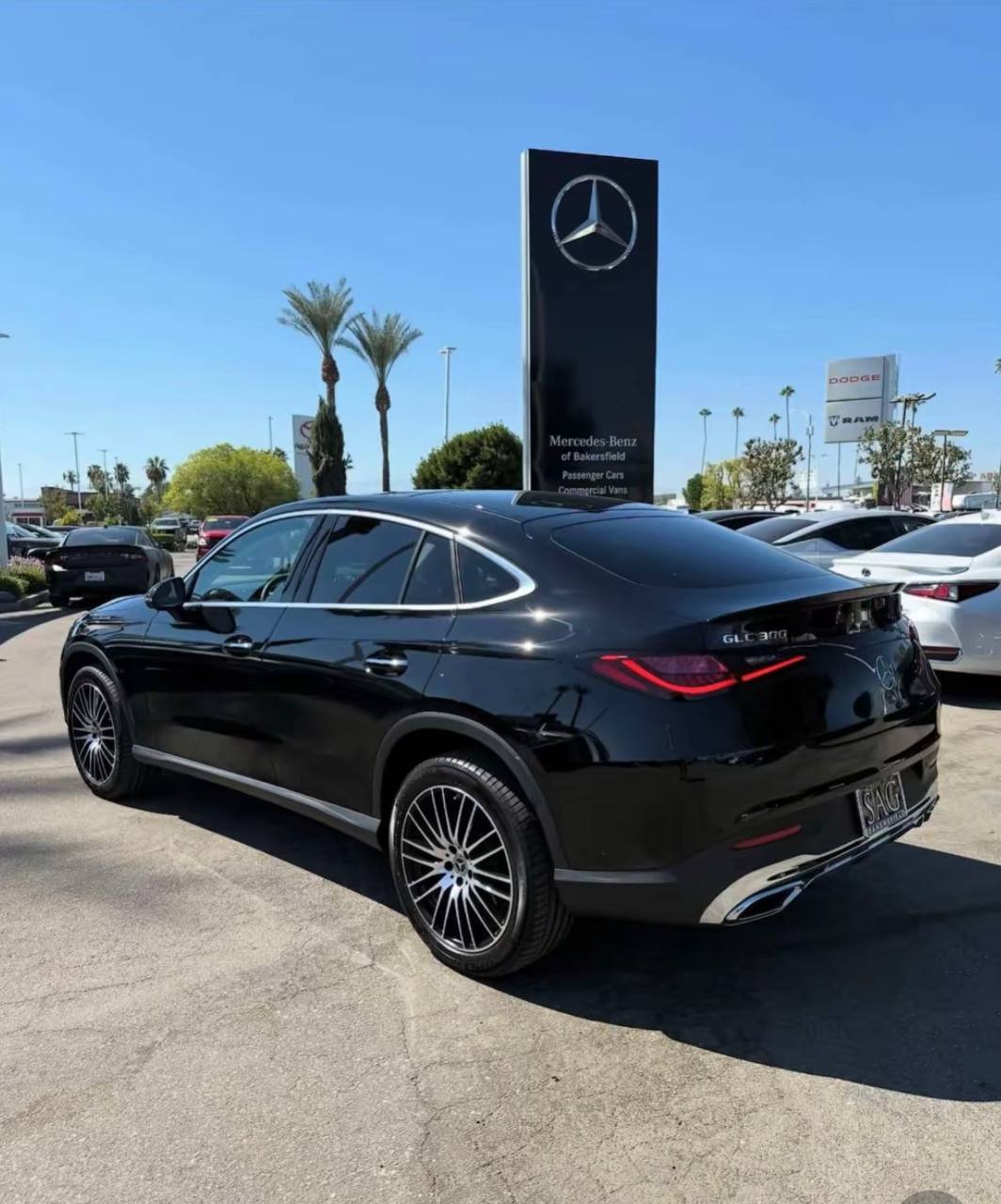 2025 Mercedes Benz GLC 300 Coupe - Image 5