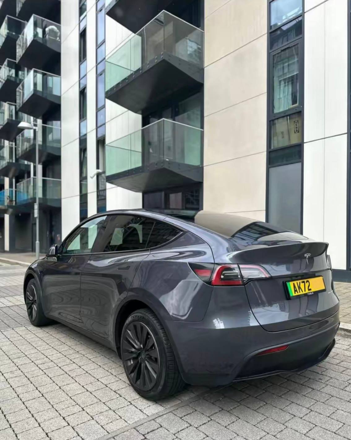 2022 Tesla Model Y - Image 2