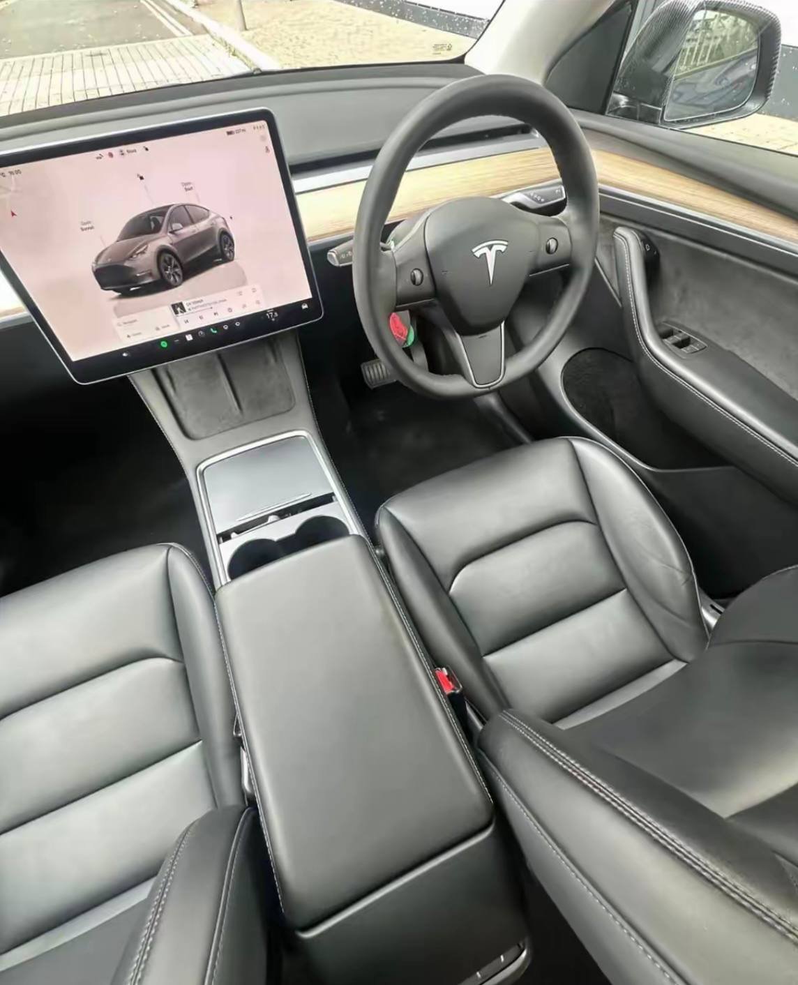 2022 Tesla Model Y - Image 4