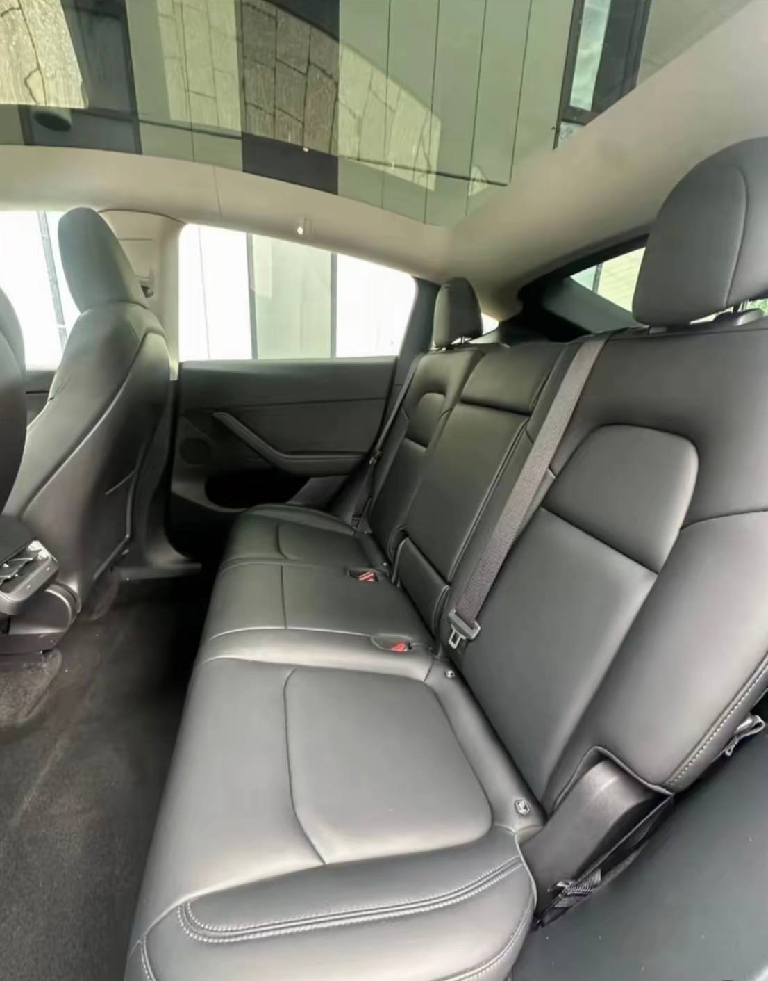 2022 Tesla Model Y - Image 5